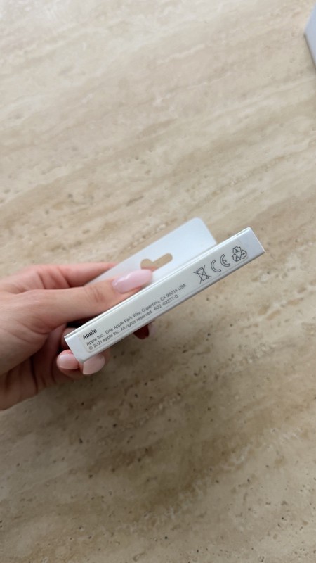 Apple AirTag Tracker - Silver (MX532AM/A) gallery