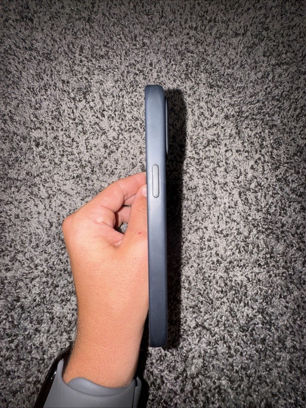 Small Chip Apple 15 Pro Max Black Silicone Case gallery