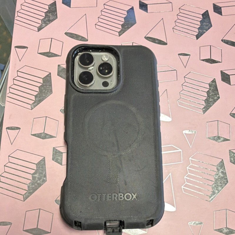 iPhone 16 Pro Max 256Gb with OtterBox (Great Condition) Unlocked gallery