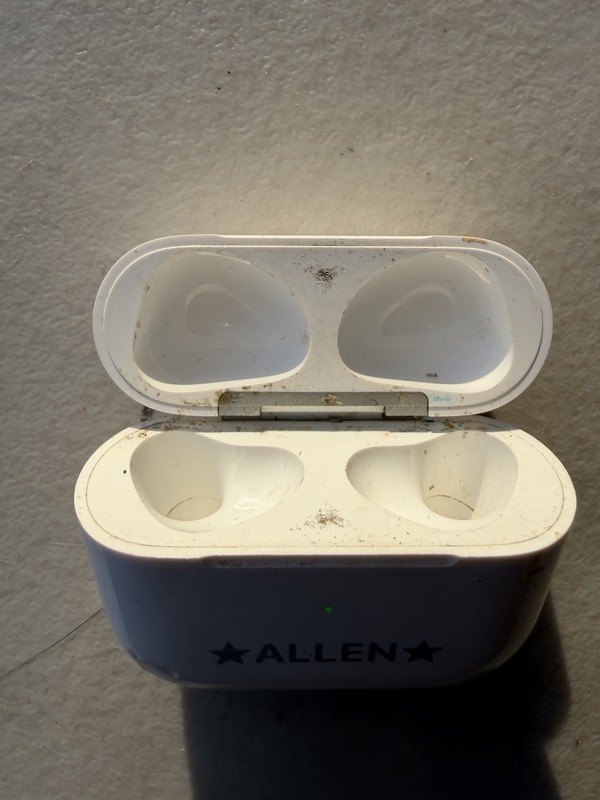 Apple 3rd generation Charging Case for AirPods - A2897 - Case Only ABFL VN gallery
