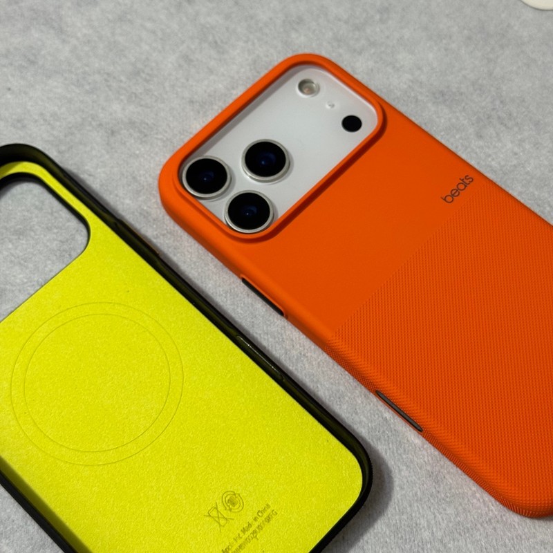 Beats Rugged Case With MagSafe For iPhone 17 17 Pro Max / 17 Pro +Tempered Glass gallery