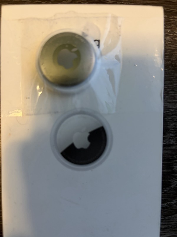 Apple Airtags 4-Pack White/Silver gallery