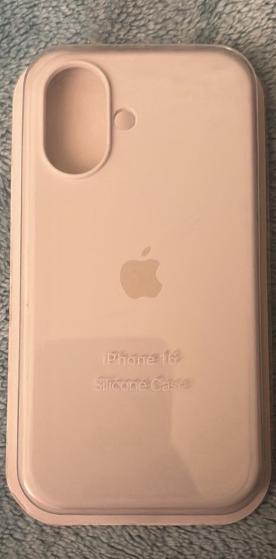 Apple iPhone 16 Silicone Fitted Case Plain Wireless Charging