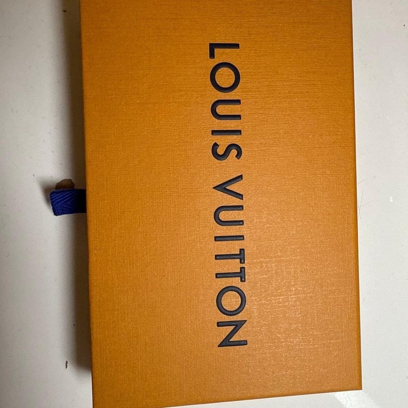 Louis Vuitton iPhone 14 PRO Bumper Case Monogram M81998　Shipping from Japan gallery