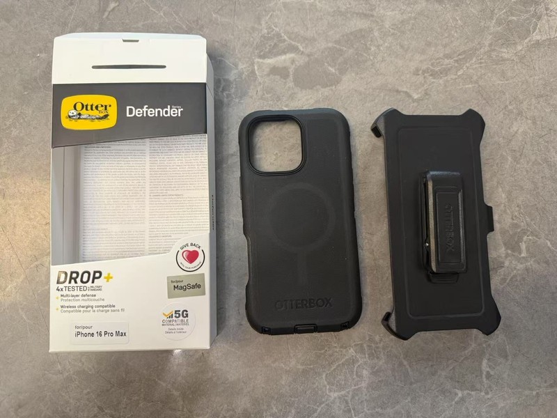 New OtterBox Defender Case with Holster Case for iPhone 16 Pro Max MagSafe Black