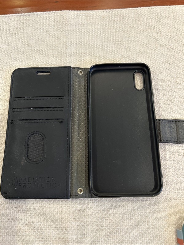 SafeSleeve Anti-Radiation EMF Protection Case for iPhone X gallery