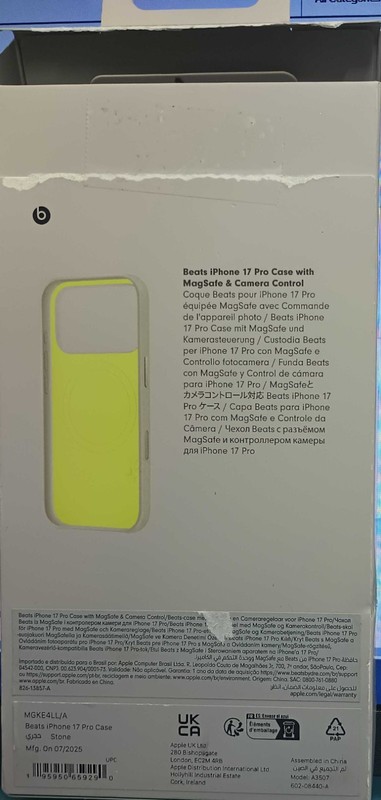 Beats Case with MagSafe and Camera Control For iPhone 17 Pro – Lime Stone gallery