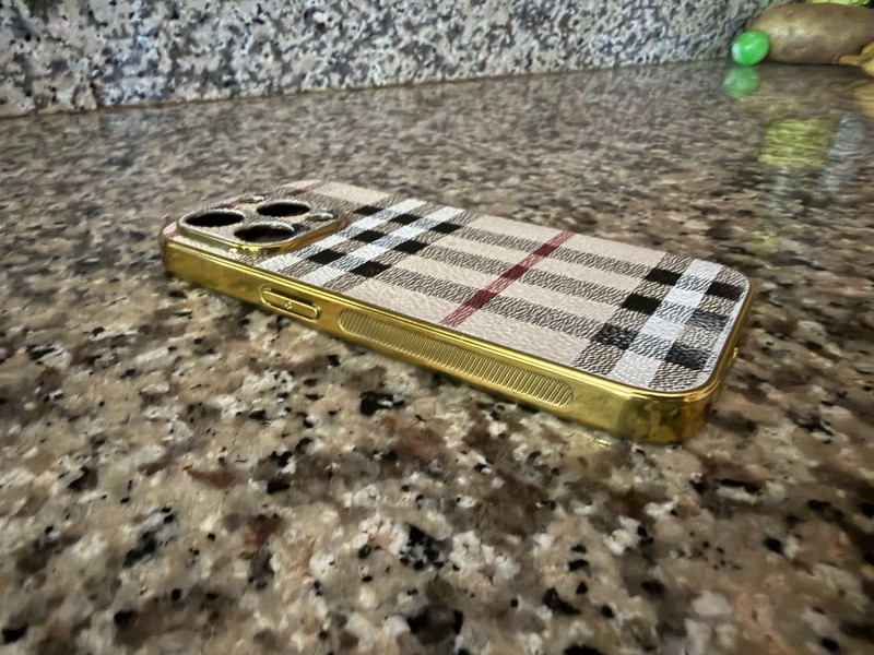 Apple iPhone 15 Pro Luxury Plaid Beige Check Hard Case gallery