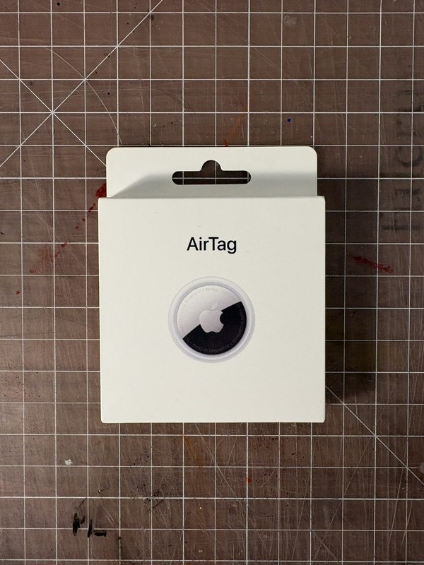 Apple AirTag Bluetooth Tracker – Silver (MX532AM/A)