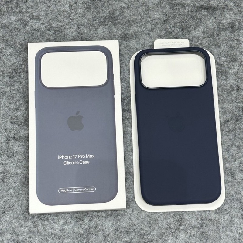 New Original Silicone Magnetic Case For iPhone 17 Pro 17 ProMAX gallery