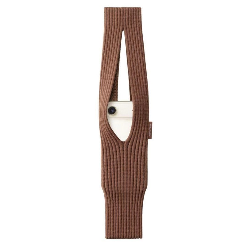 ISSEY MIYAKE × Apple Collaboration Short Cinnamon iPhone Pocket Brown New Unused