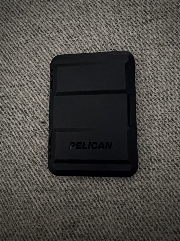 Pelican Heavy Duty Snap-on Wallet & Card Holder For Magsafe for iPhones – Black