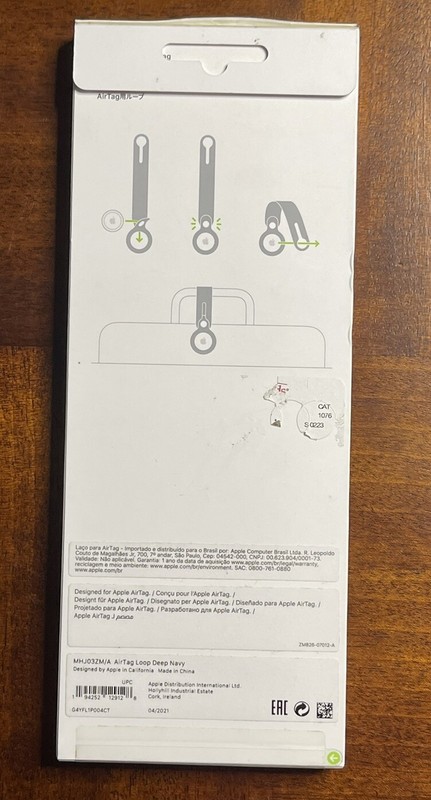 Apple AIR TAG LOOP HOLDER CASE SKIN DEEP NAVY NEW gallery