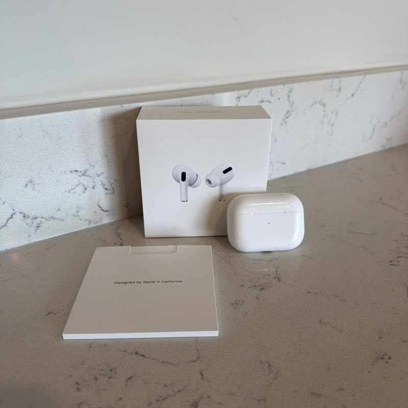 Apple AirPods Pro 2nd Gen A2083 , A2084 with A2190 MagSafe Case OEM