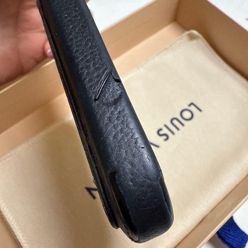 Louis Vuitton iPhone 14 PRO Bumper Case Monogram M81998　Shipping from Japan gallery
