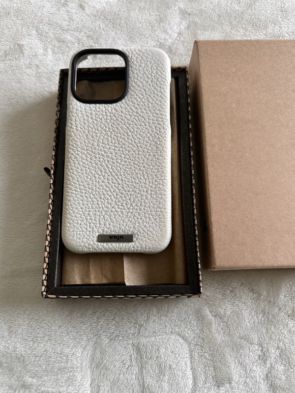 Vaja Luxury Leather White Grip Case for iPhone 15 Pro Max New In box