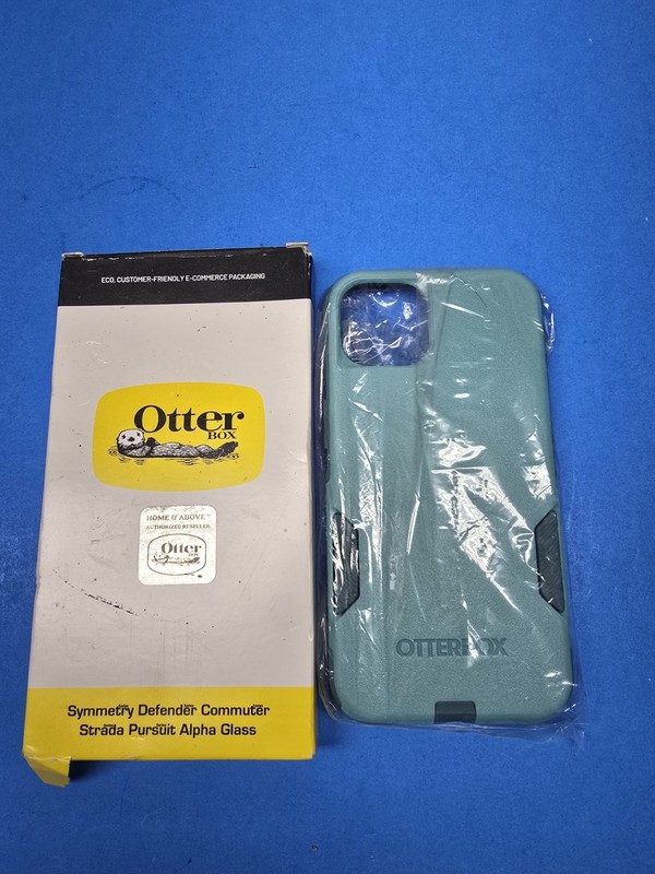 OtterBox Commuter Case for iPhone 13 –