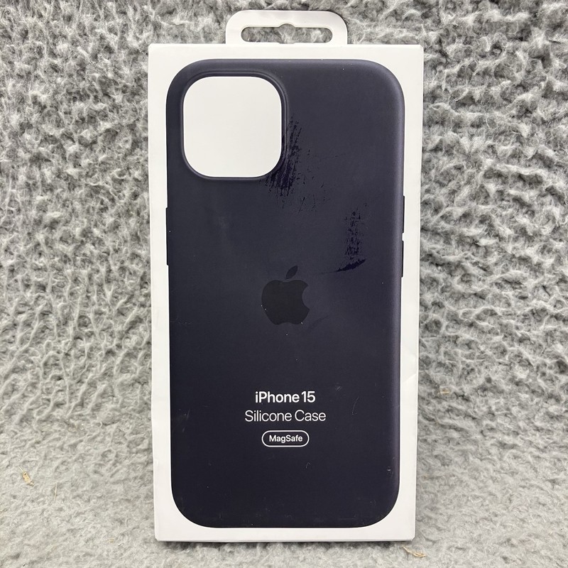 Apple iPhone 15 MagSafe Silicone Case BLACK – MXPD3ZM/A -NEW GENUINE