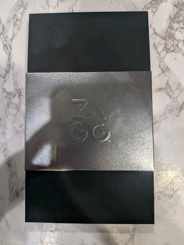 ZAGG Crystal Palace Snap With Kickstand Clear Case For iPhone 17 Pro Max gallery