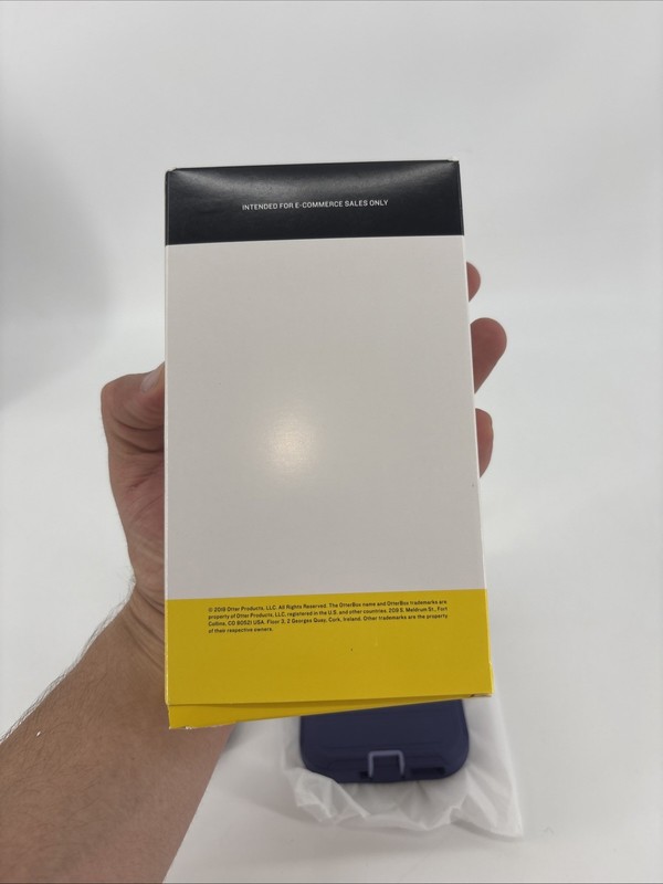 OtterBox Google Pixel 9 & Pixel 9 Pro - Defender Series Case - Charger Included gallery