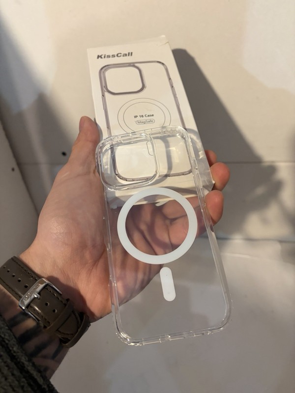 Genuine iPhone 16 Clear Case Mag Safe – New