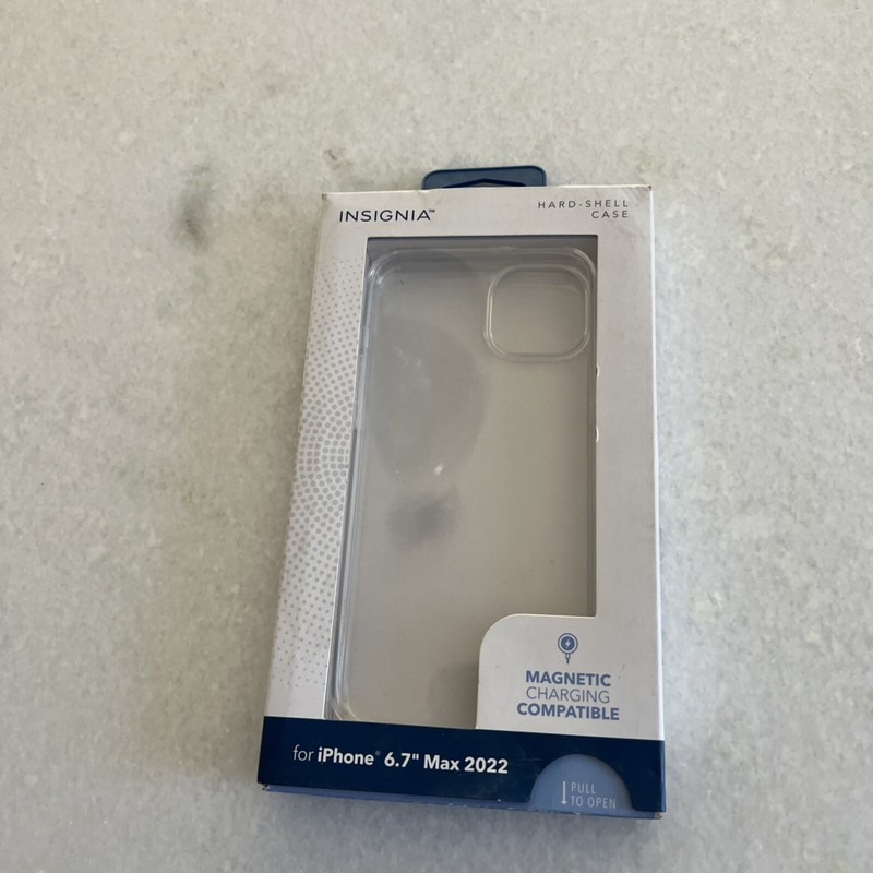Insignia Hard Shell Case For iPhone 6.7max 2022