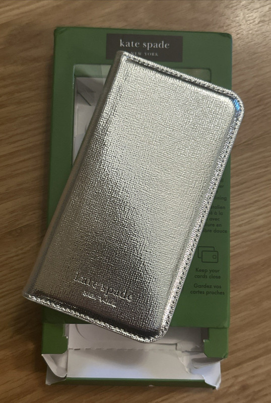 Kate Spade Wrap Folio Case 2024 iphone SIlver Metallic NIB
