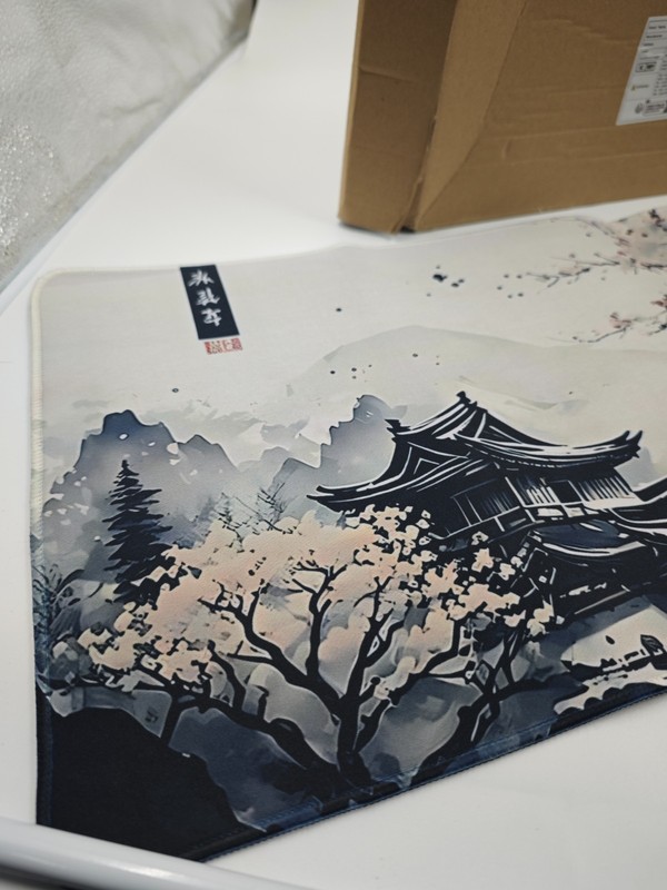 YIMOMOYI NO MODEL MADE IN CHINA – White | Used