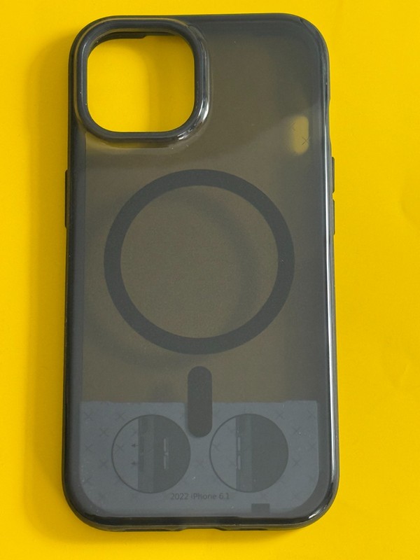 Tech21 Evo Check MagSafe Case iPhone 17e/16e/15/14 Smokey / Black SEE PICS