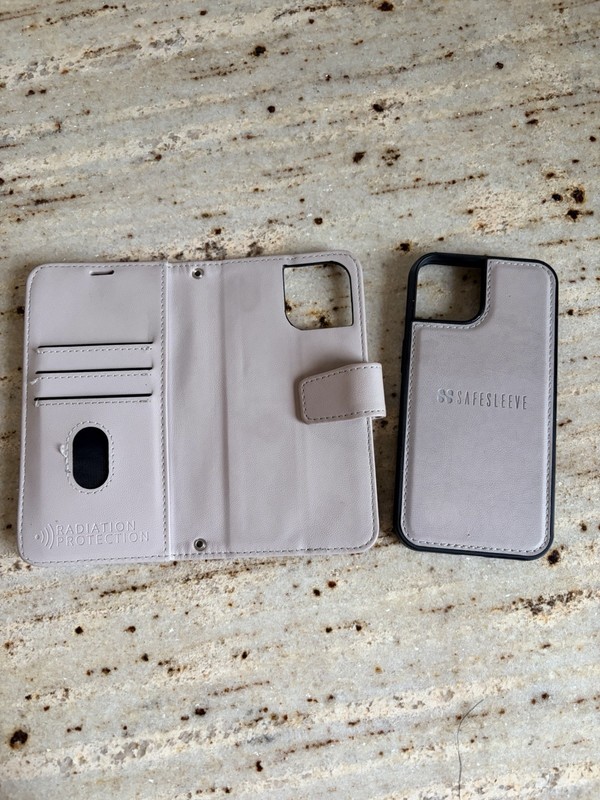 SafeSleeve Radiation Protection Wallet Case & Back Case Beige Synthetic Leather