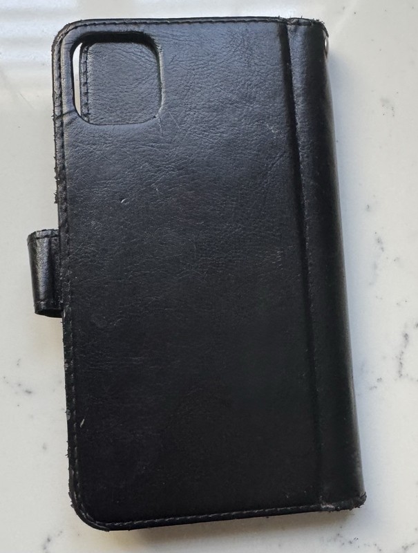 Black IPhone X Max faux leather flip out wallet case with snaps