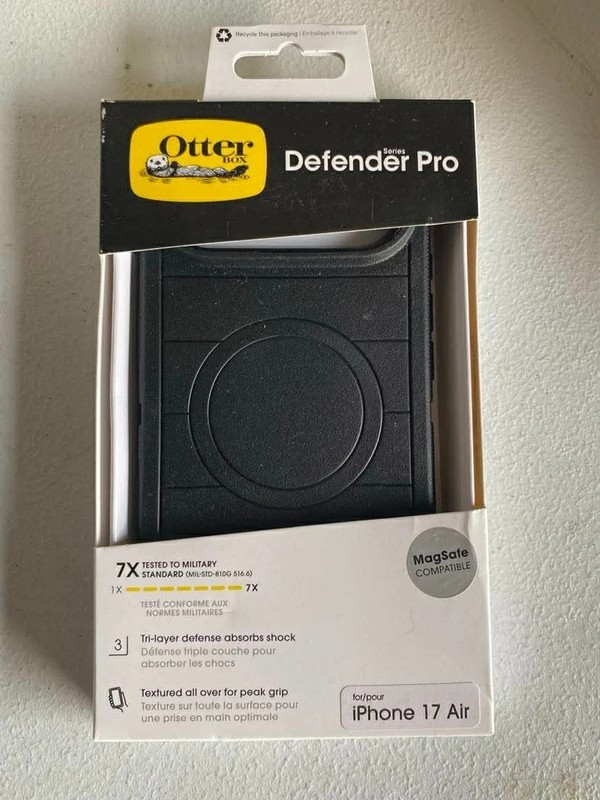 OtterBox iPhone Air Defender Series Case Pro for MagSafe with Camera Control