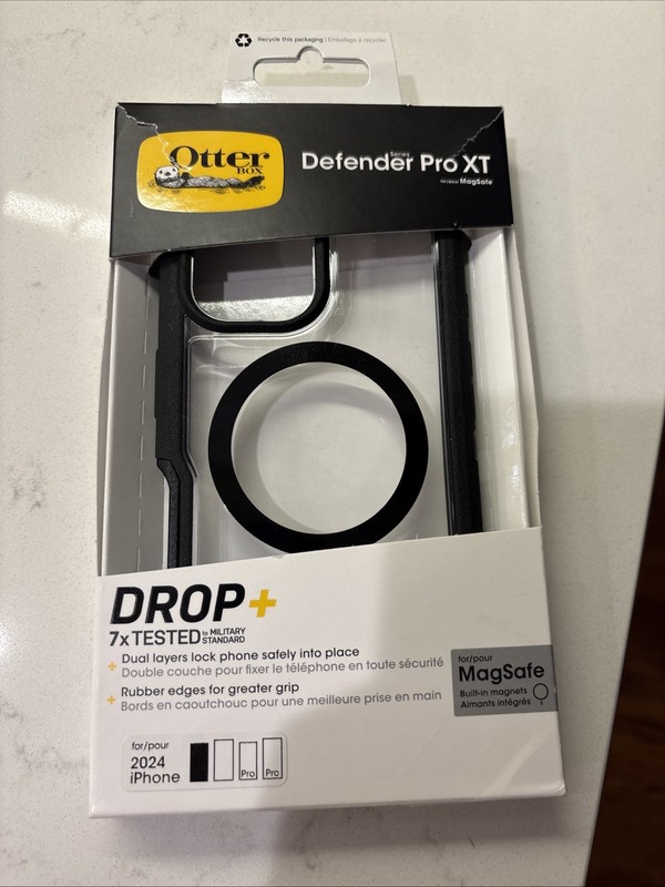 OtterBox Defender XT MagSafe Apple iPhone 15 Pro Case Dark Side Black – New