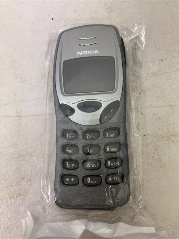 NOKIA 3210 FACE PLATE KEYPAD COLLECTABLE RARE COLLECTORS MOBILE PHONE Brand New