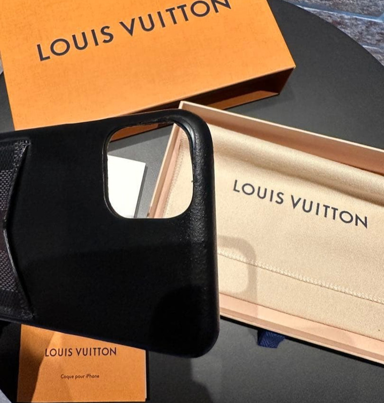 Louis Vuitton Damier Graphite iPhone 11 Pro Max Bumper Case With Box gallery