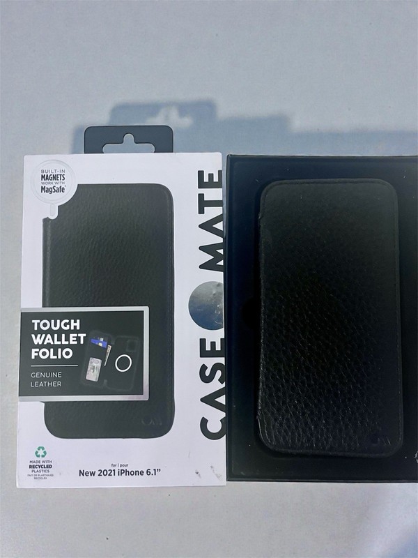 Case-Mate Leather Wallet Folio MagSafes Case for iPhone 13 , 6.1