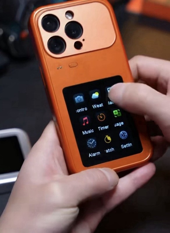 New iPhone 17 Pro Max Color Screen Multi-functional Selfie Games AI Smart Case