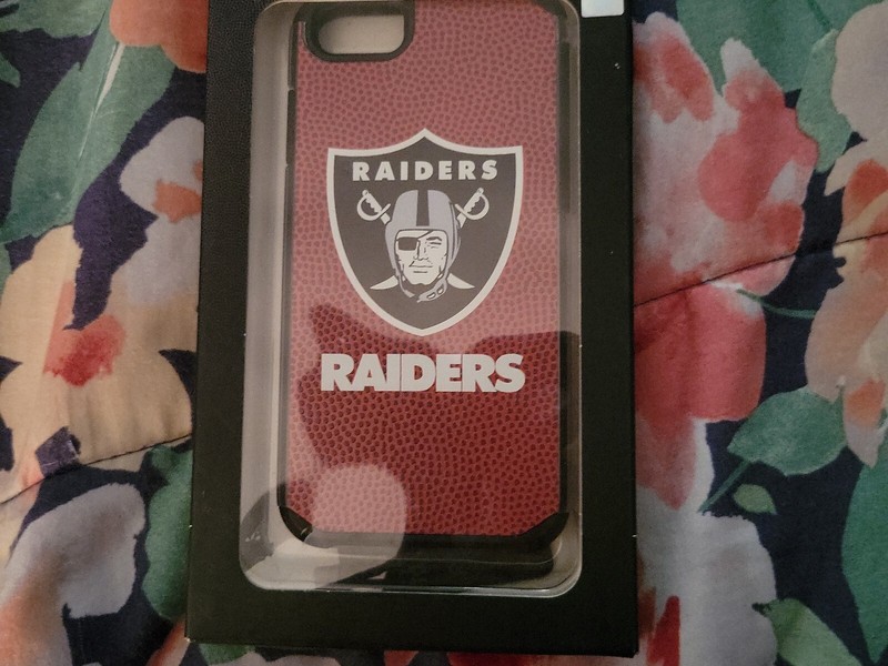 PBG NFL Las Vegas Raiders Classic Football Pebble Grain Case for the iPhone