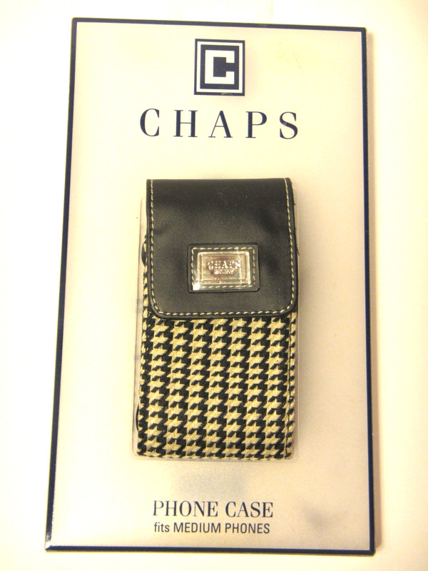 CHAPS Magnetic Closure Case For Medium Phones Houndstooth Pattern NWT