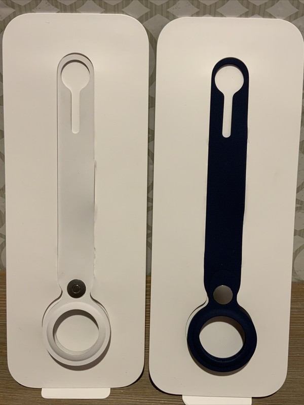 🍒 Apple AirTag Loop – DEEP NAVY + White ‼️Set Of 2 -As Shown