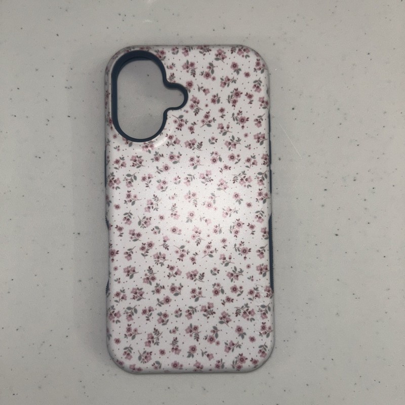 Brand New Casely Apple iPhone 16 COTTAGE CHARM Bold Magsafe Phone Case