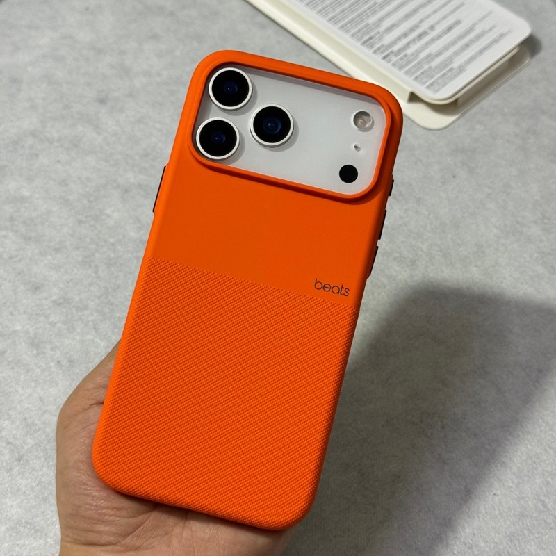 Beats Rugged Case With MagSafe For iPhone 17 17 Pro Max / 17 Pro +Tempered Glass gallery