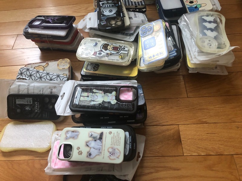 Lot of over 100 Phone Protectice Cases New Various Designs and Logo's gallery
