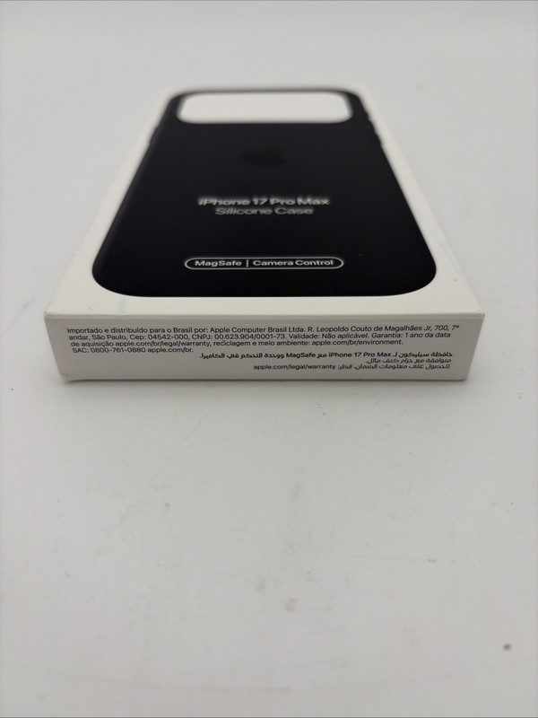 Apple Iphone 17 PRO MAX Silicone Case with MagSafe Black gallery