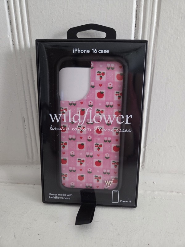 Wildflower Apple iPhone 16 Back Case Pink Fruit Patterned Phone Case