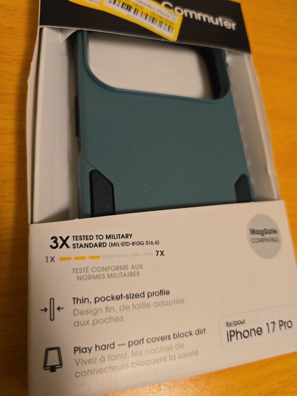 OtterBox Commuter MagSafe Case iPhone 17 Pro 6.3″ – Saltwater Breeze