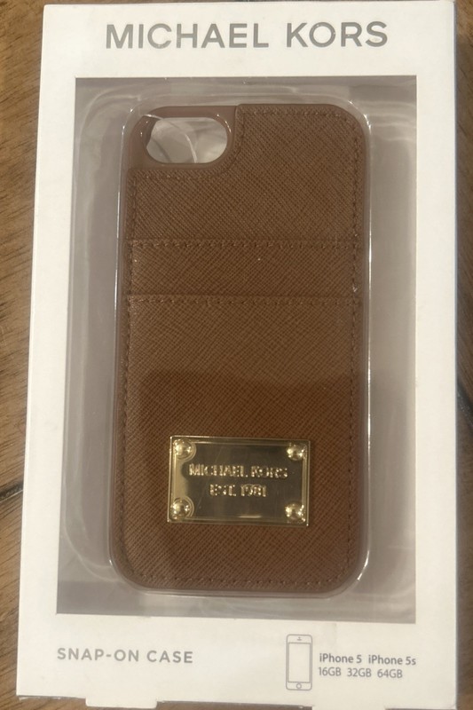 MICHAEL KORS IPHONE 5 /5s Snap -on Case W/ 2 CARD SLOTS NIP, Beige Brown Color